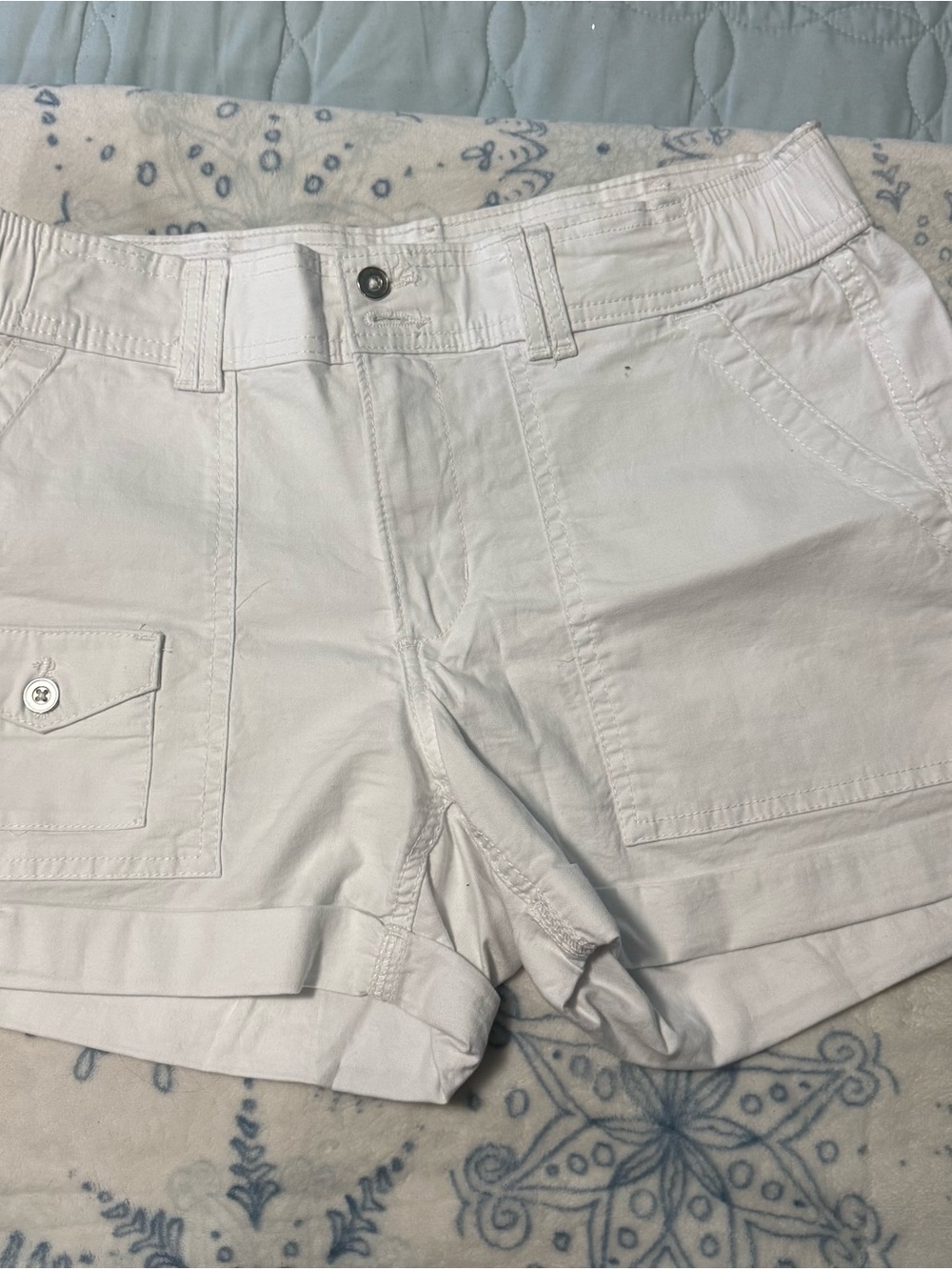 Time and Tru White Cargo Shorts